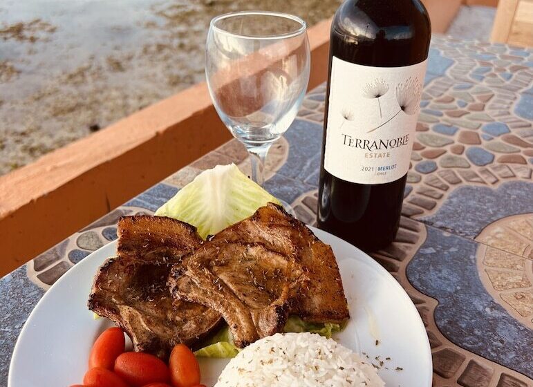 בית מלון כפרי Rainbow Beach Bar & Resort