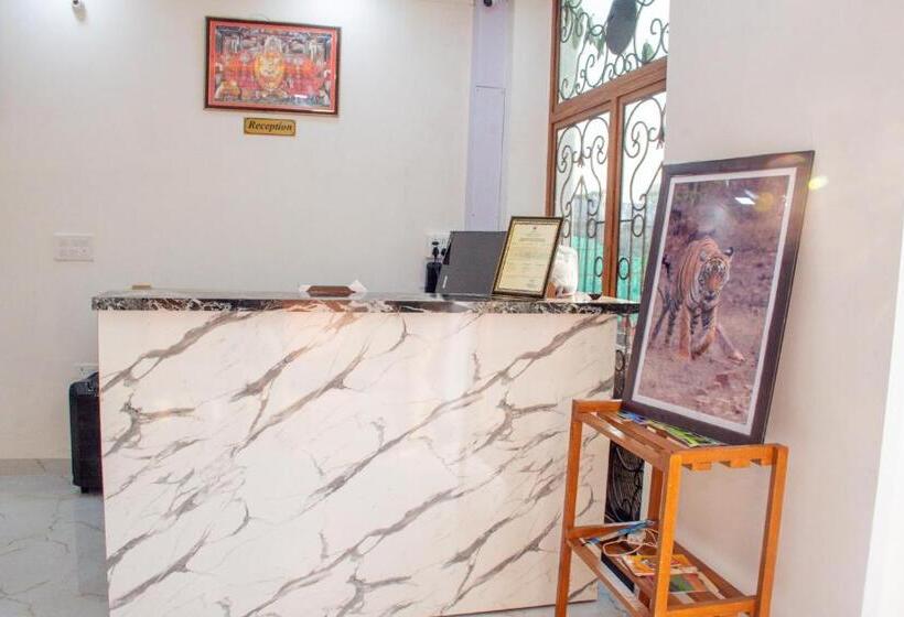 Отель Ranthambhore Jalsa