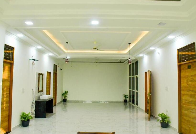 Отель Ranthambhore Jalsa