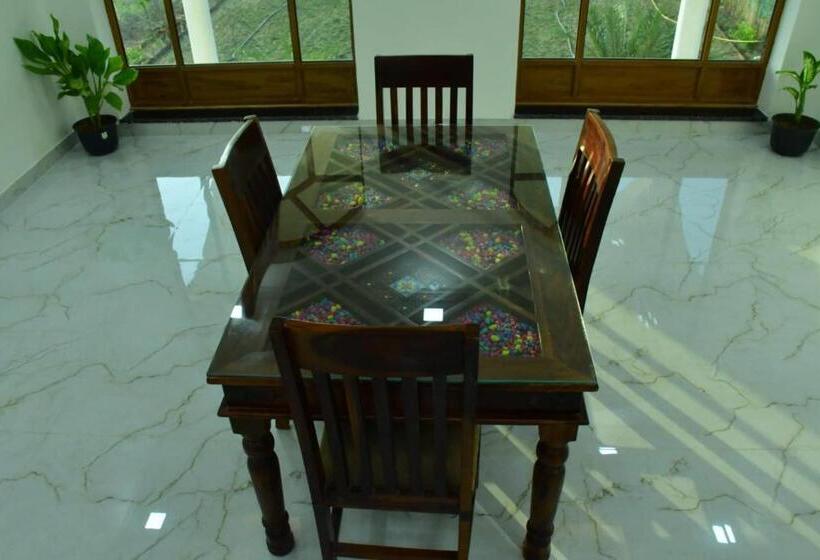 Отель Ranthambhore Jalsa