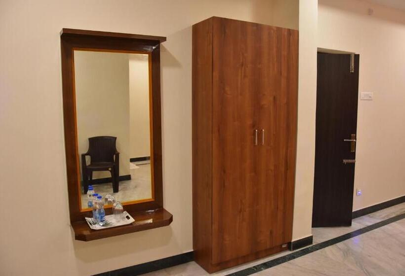 בית מלון כפרי O Rj Royal Inn