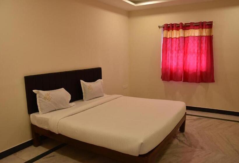 호텔 O Rj Royal Inn