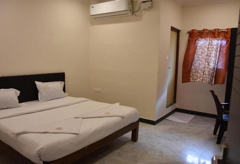 בית מלון כפרי O Rj Royal Inn