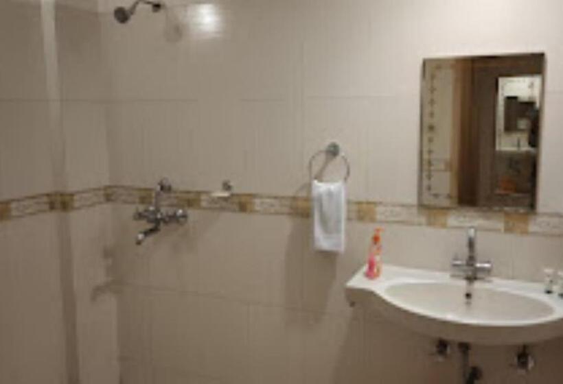 酒店 Sarthak Bhopal