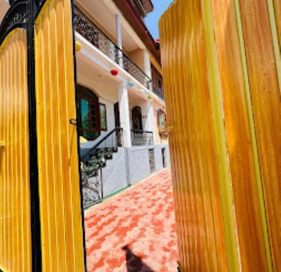 בית מלון כפרי Sheen Homestay