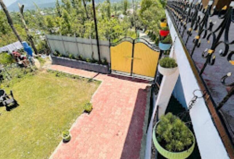 בית מלון כפרי Sheen Homestay