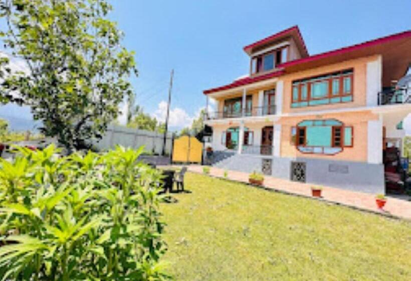 בית מלון כפרי Sheen Homestay