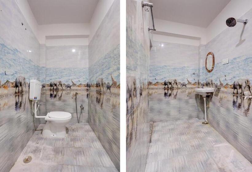 בית מלון כפרי Spot On Mehta Banquet And Restaurant