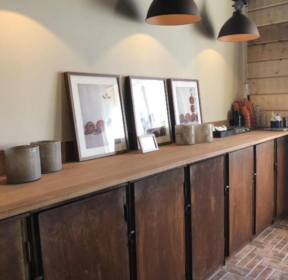 בית מלון כפרי Steel