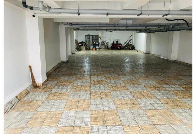 Отель The Landmark Tower