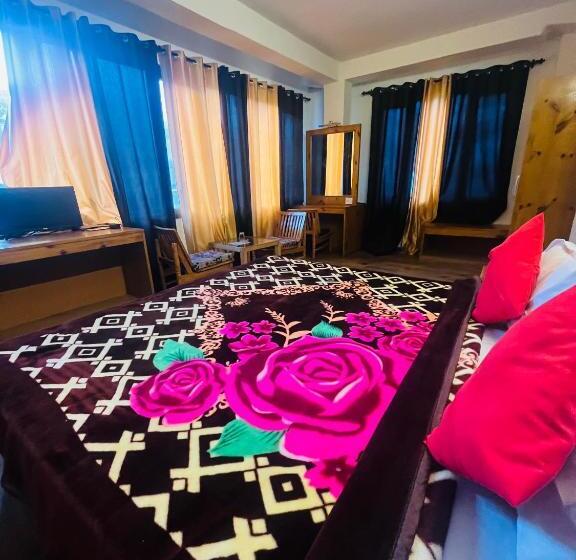 هتل The Mountain King