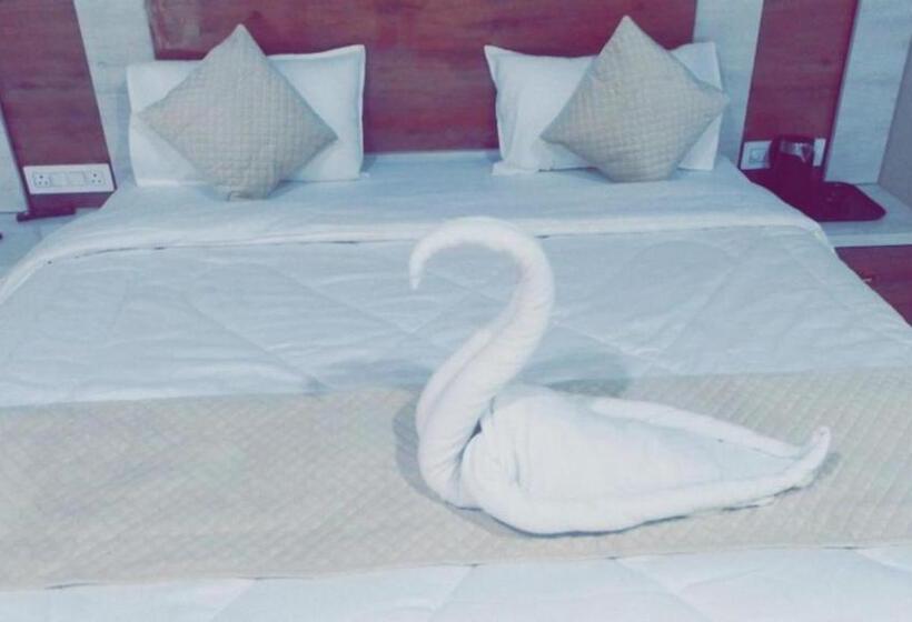 호텔 The Royal Farm