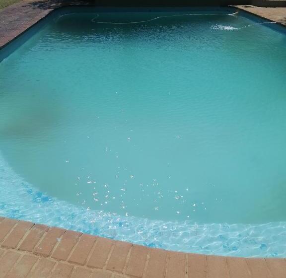 בית מלון כפרי The Wild Pig Lodge