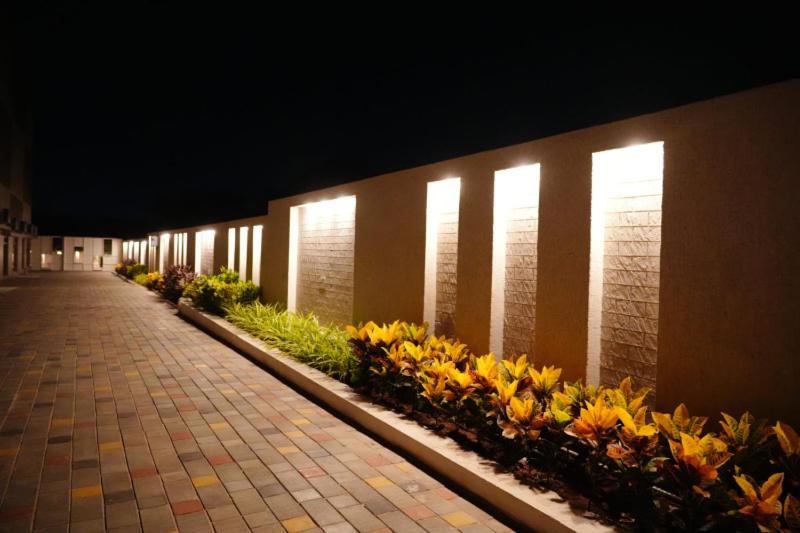 فندق Vidhaan International