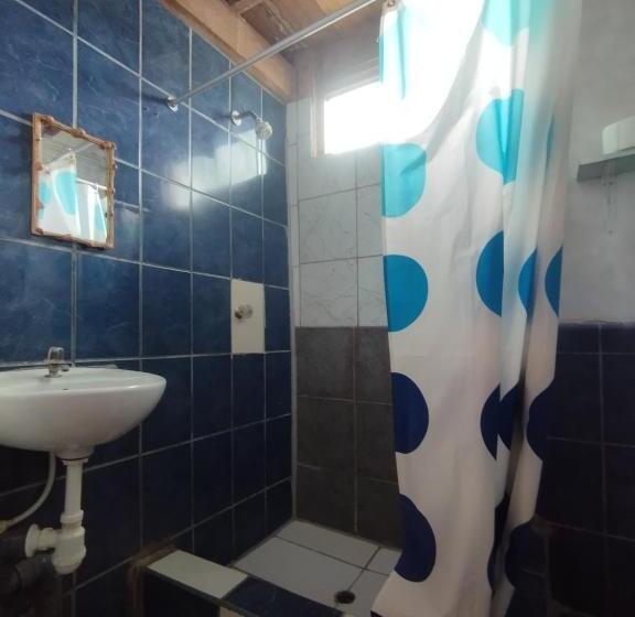 בית מלון כפרי Surf Camp   Máncora