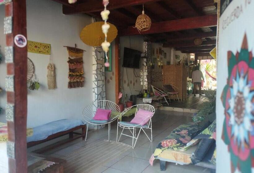 בית מלון כפרי Surf Camp   Máncora