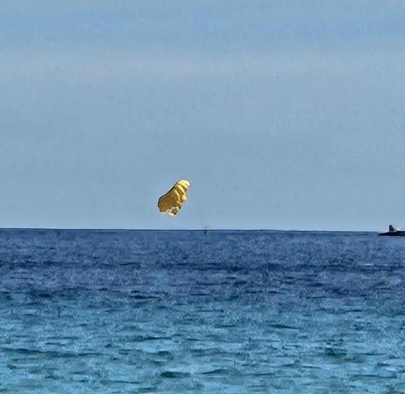 Elegant Condo In An Upscale Building