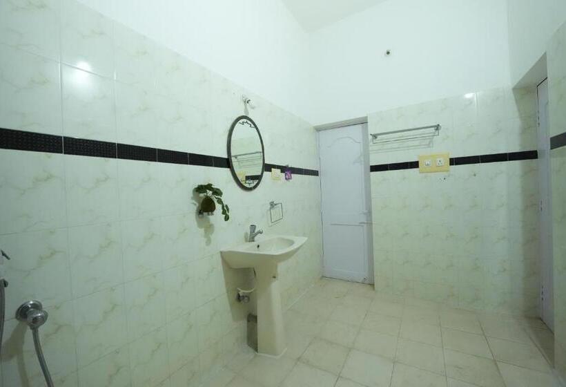 Palace Hostel By Borrbo