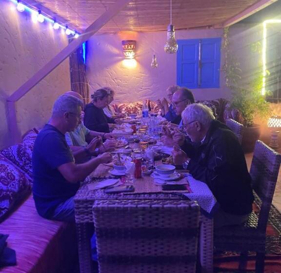 پانسیون Bantaba Breeze