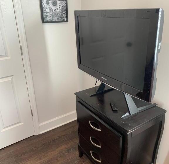 펜션 Beautiful Private Suite In Upscale Neighborhood. Down The Road From Nature Park And Restaurants Etc