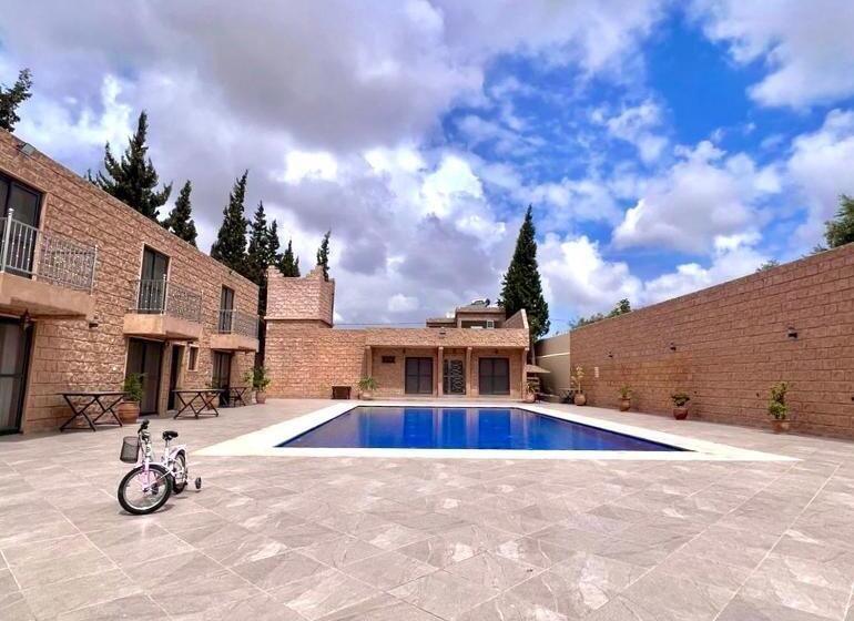 بنسيون Bungalows Kousmat 2