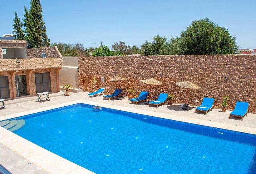 بنسيون Bungalows Kousmat 2