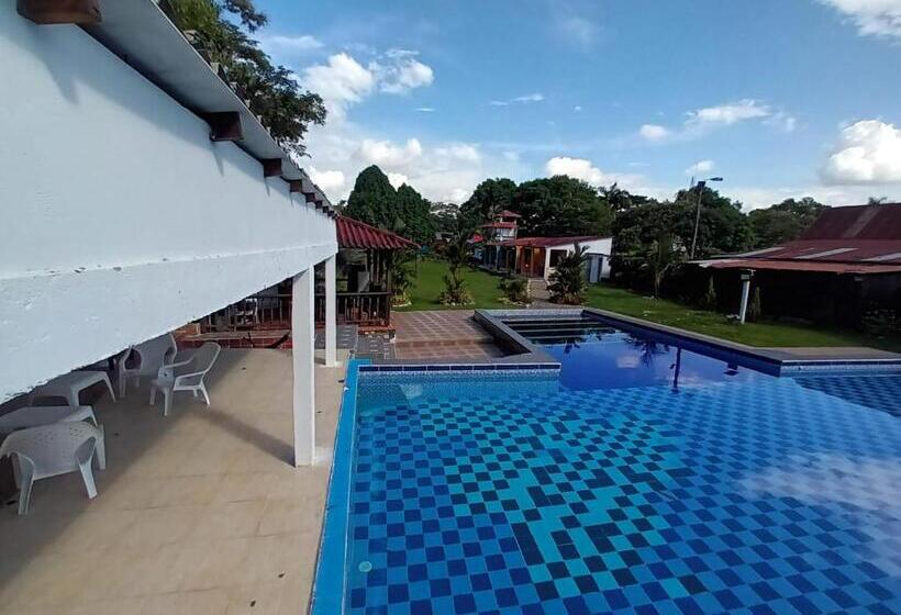 펜션 Hospedaje Familar Campestre Villa Alondra