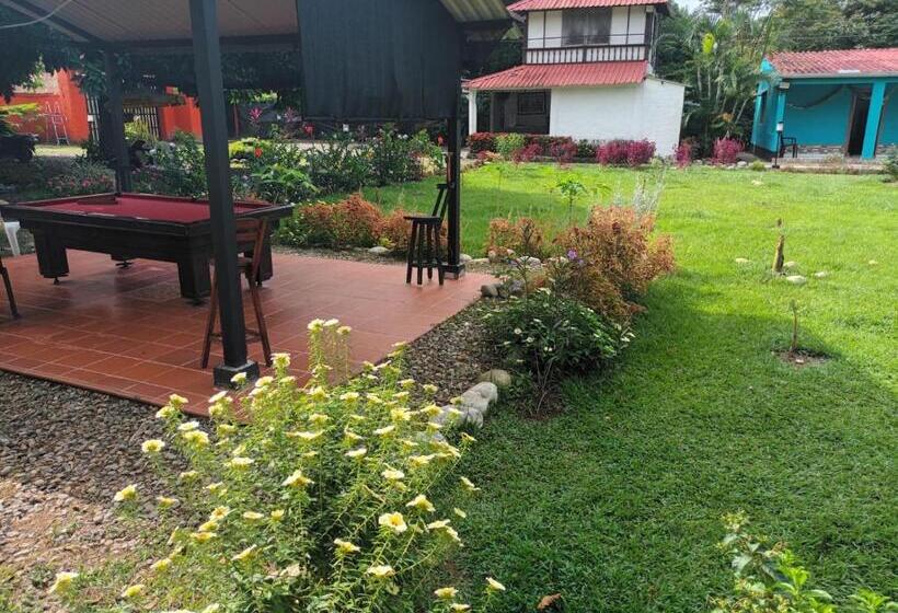 펜션 Hospedaje Familar Campestre Villa Alondra