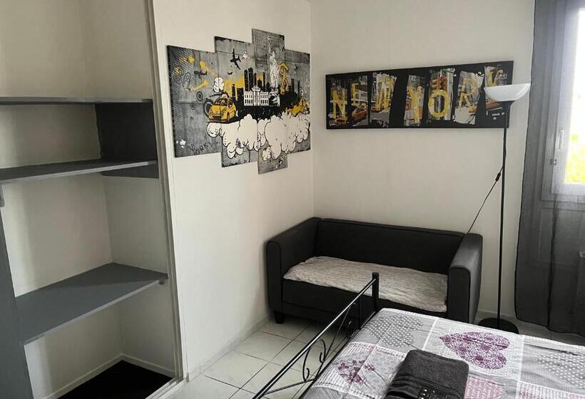 بنسيون Casanova Home