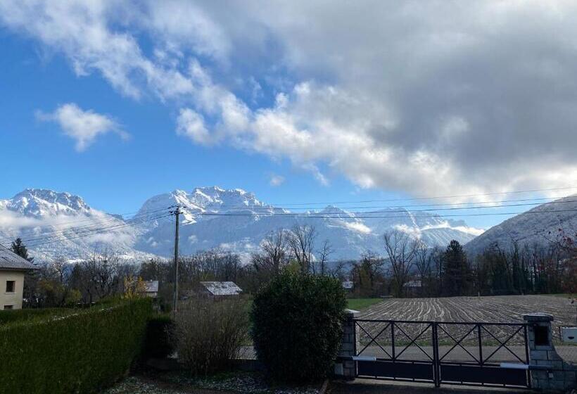 بنسيون Chambre De La Tournette