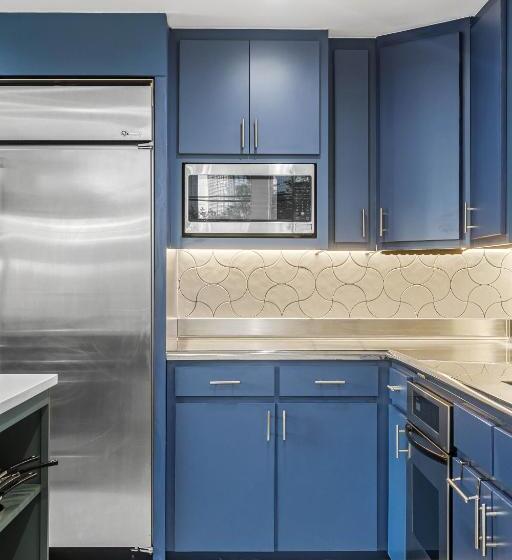 پانسیون Ellum House