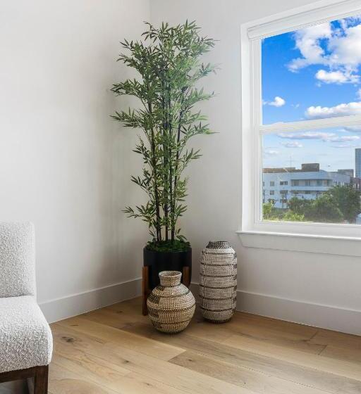 پانسیون Ellum House