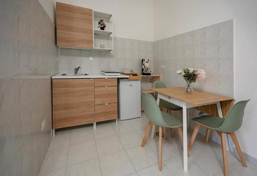 پانسیون Giufrania Suite