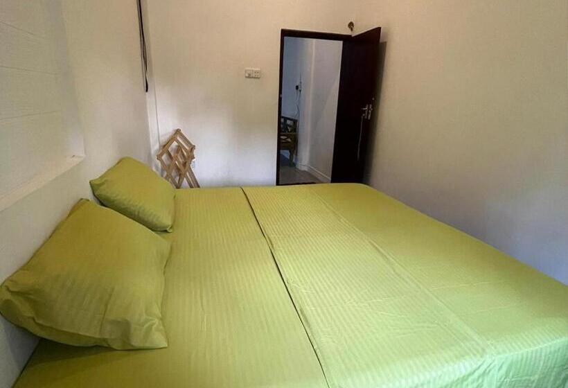 بنسيون Happy Waves Guesthouse