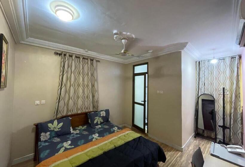 פנסיון Humble Grace Guesthouse / Lodge