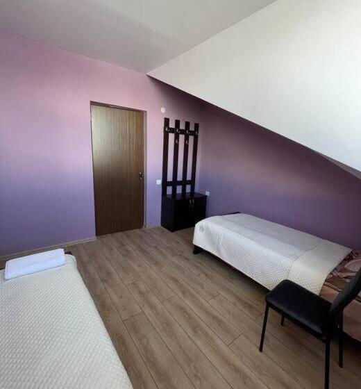 پانسیون Khando2023