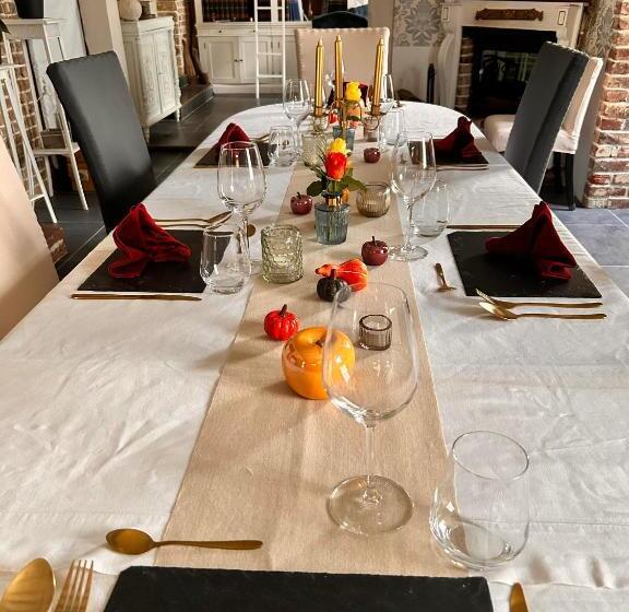 بنسيون La Grange Aux Hirondelles   Chambre Familiale