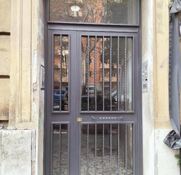 پانسیون Locazione Turistica Civico 60