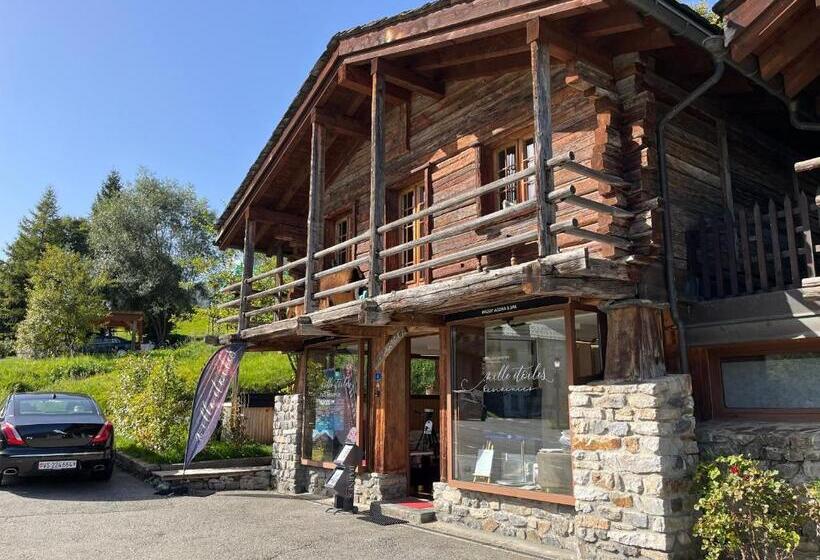 Пансион Mazot Agora Suite Pop Up Gallery Experience Suite