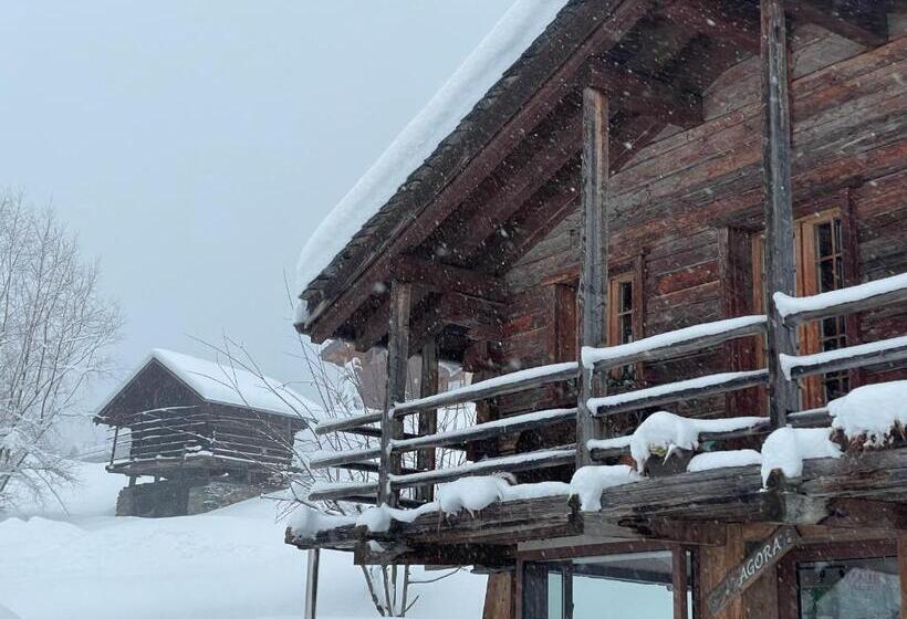 Пансион Mazot Agora Suite Pop Up Gallery Experience Suite