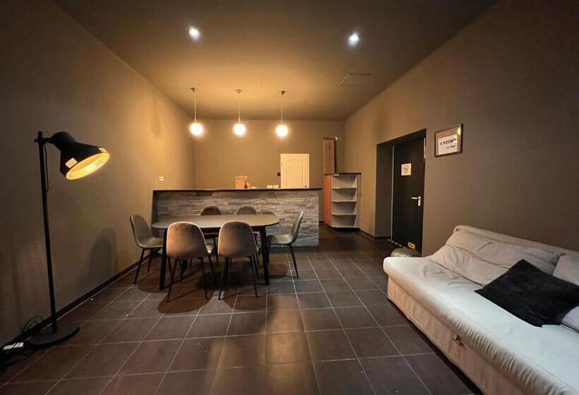 膳宿费 N8s   By Leipzig Suites