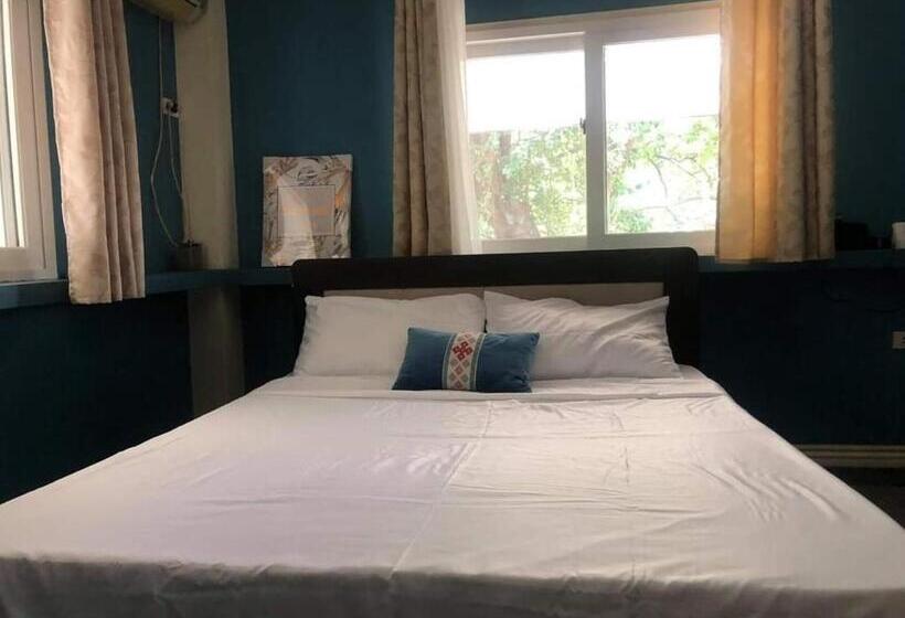 פנסיון Omma S Beach House