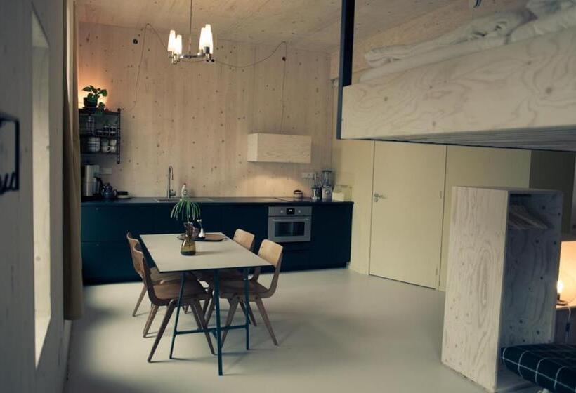 Pensão Private Eco Wooden Studio With Bath And Bikes And Garden