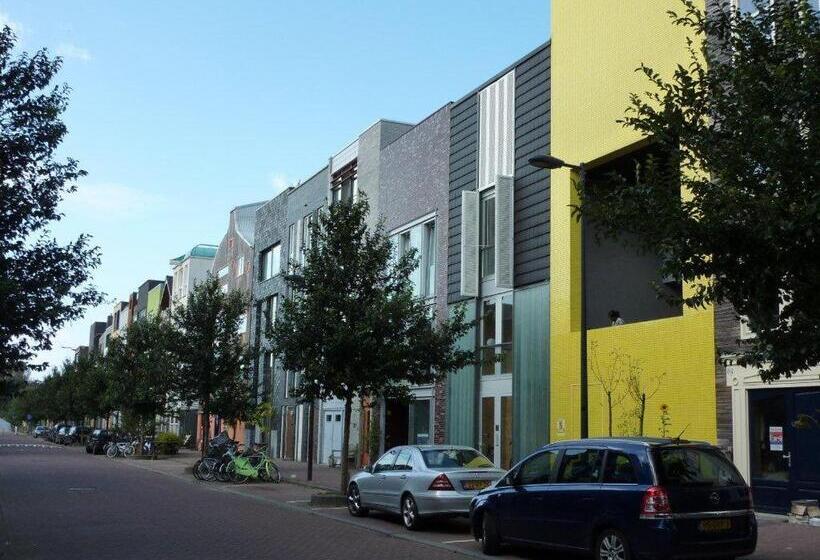 Pensão Private Eco Wooden Studio With Bath And Bikes And Garden