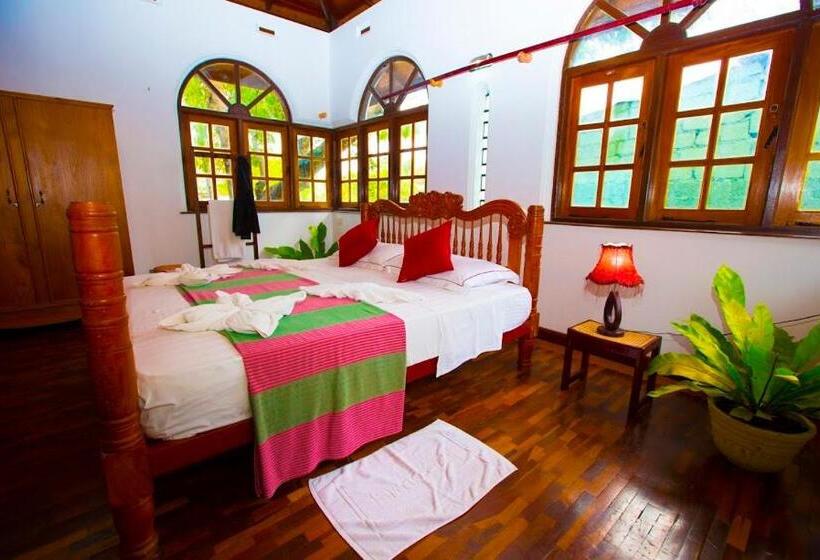 펜션 Rockwood Vila