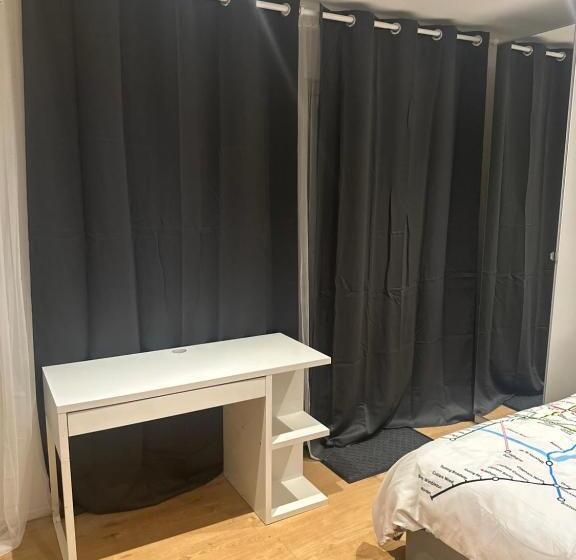 Пансион Self Contained En Suite Room Very Close To Wembley Stadium