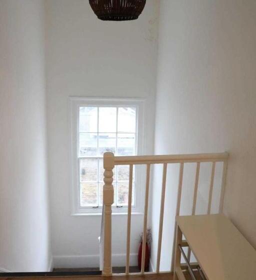 פנסיון Tanta Flat Near Victoria Station