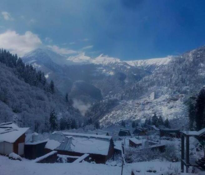 بنسيون The Harmony Club Thc Cafe & Stay, Tosh