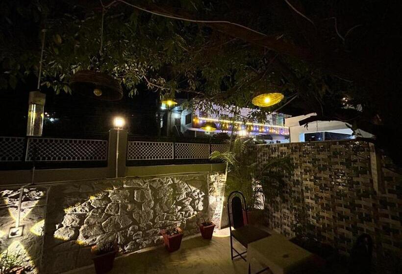 بنسيون The Peach Tree Rooms