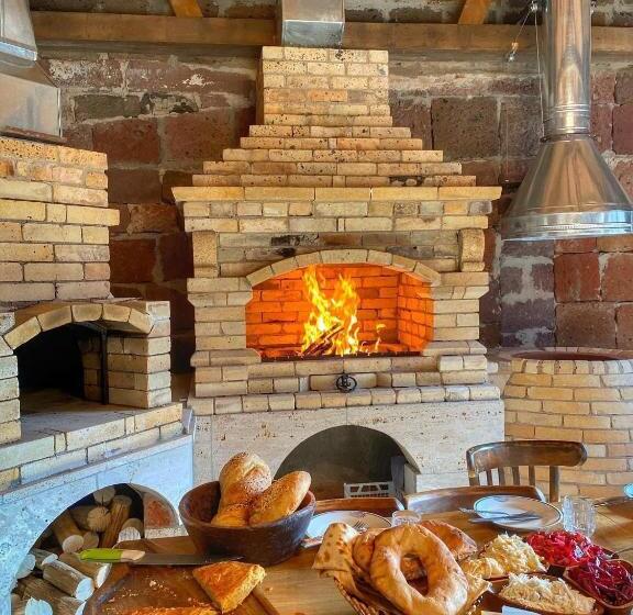 פנסיון Vahanatun